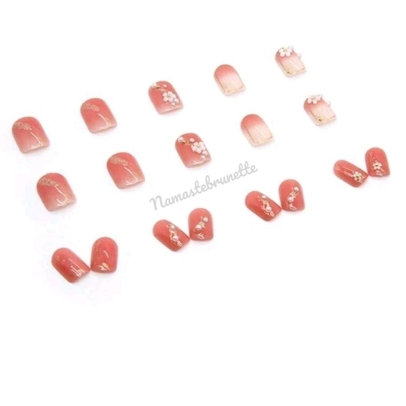 2/$16 3D Floral Pearls Glitter Press On Nails - Picture 5 of 16